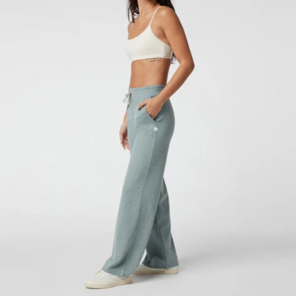 Halo Essential Wideleg Pant - Short - Picture 1 of 4